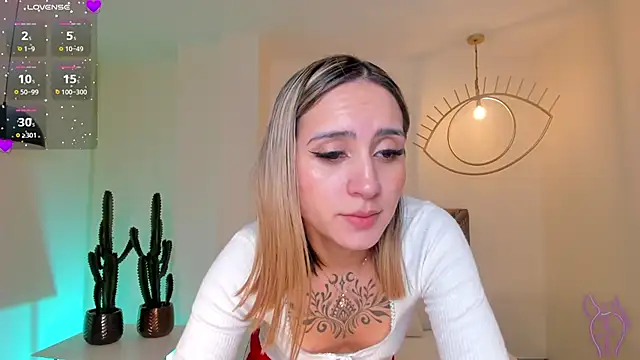 MollySundersX's cam snapshot