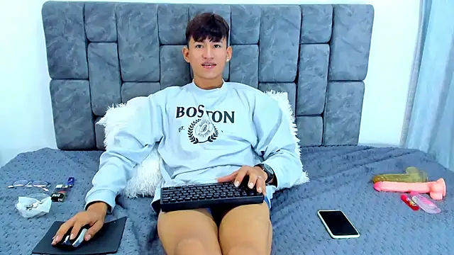 Nicolas_Torres_'s cam snapshot