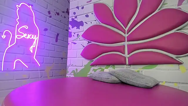 ValerySkinnyy's cam snapshot