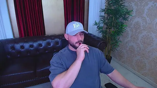 AdamJamesonn's cam snapshot