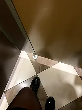 CrazzyChicks live sex cam