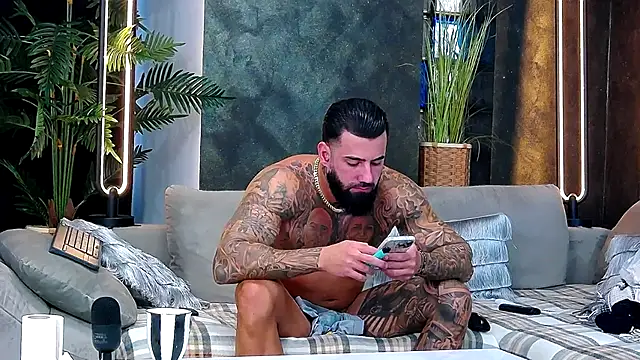 masterkingofmusclee live sex cam
