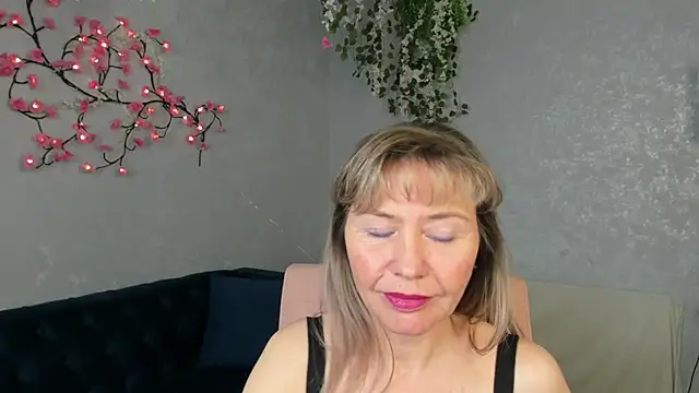 Carla_Vogue's cam snapshot