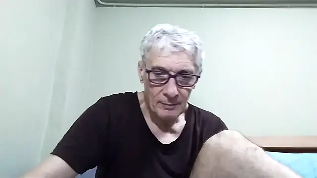 BIGUNCUTHARDCOCK live sex cam