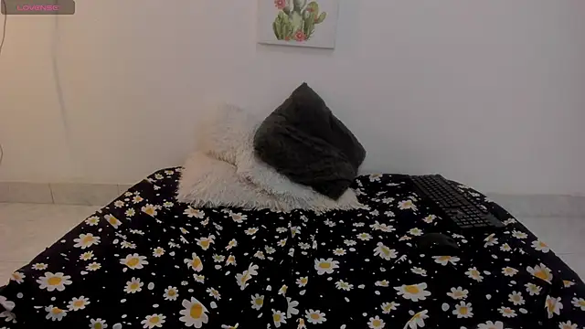 Majo_baby's cam snapshot