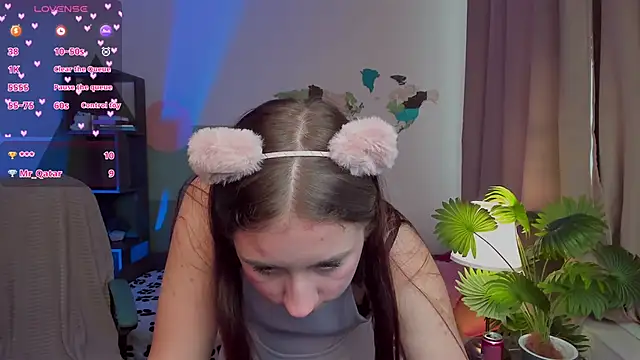 Esther_Bright's cam snapshot