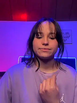 Eymmy_24's cam snapshot