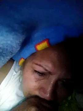 Kazsandraa's cam snapshot