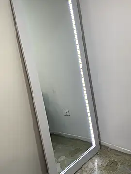 _Isabella_1's cam snapshot