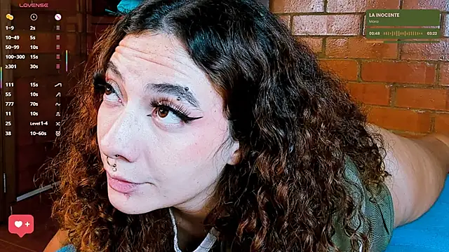 Annycolin_'s cam snapshot