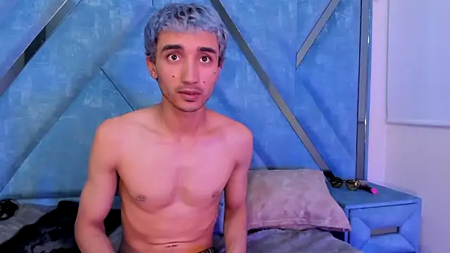 LauryAndNarem69's cam snapshot