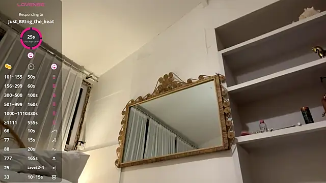 LezlieGreet live sex cam