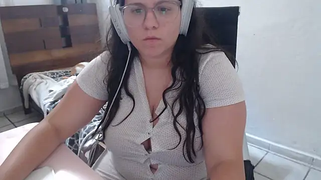 isanhaiaka's cam snapshot