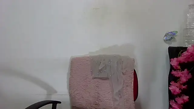 yourashawari's cam snapshot