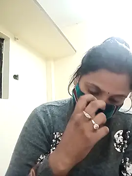 Shikha-mehra7's cam snapshot