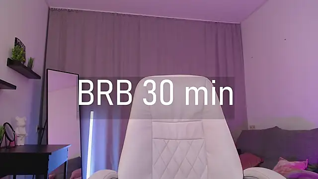 Adria_Arjona's cam snapshot