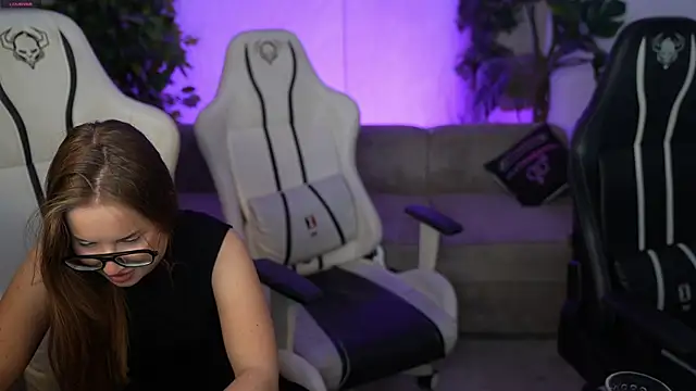 Billie054 live sex cam