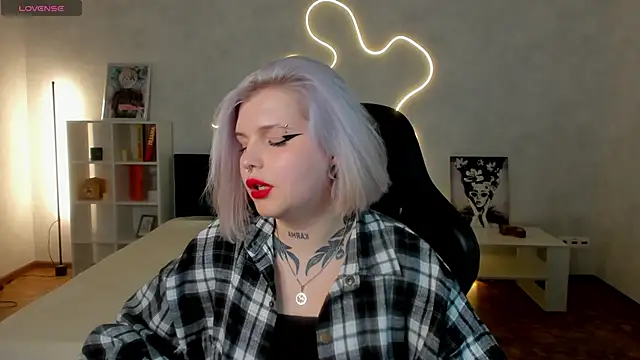 shadow_purr's cam snapshot