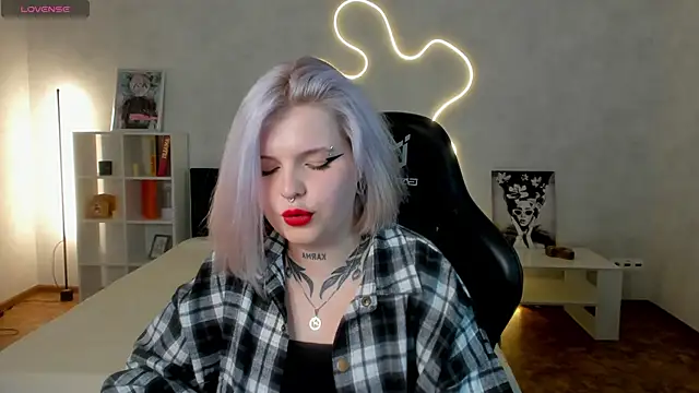 shadow_purr's cam snapshot