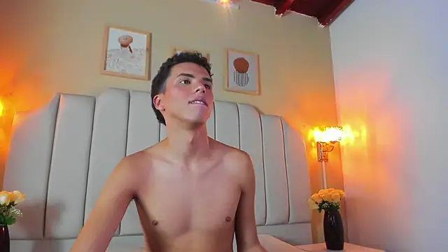 SEANTROYY live sex cam