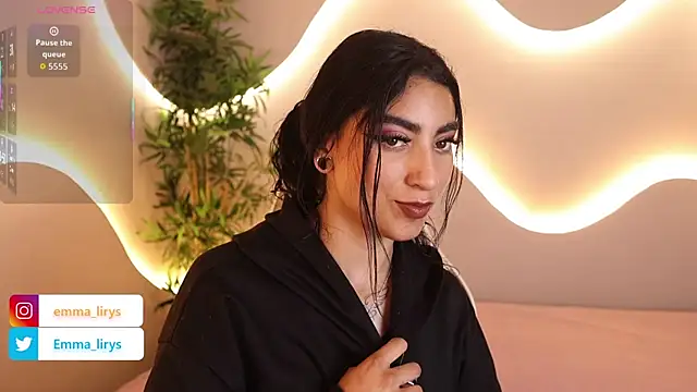 Emma_Lirys's cam snapshot