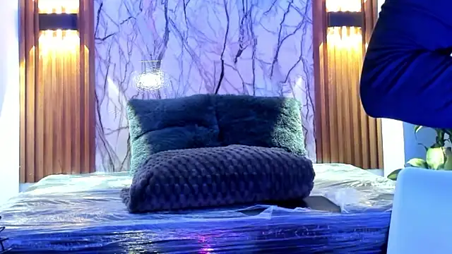 Charlotte_Delacroixx's cam snapshot