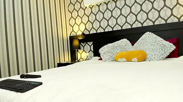 BrunetteKaty's cam snapshot