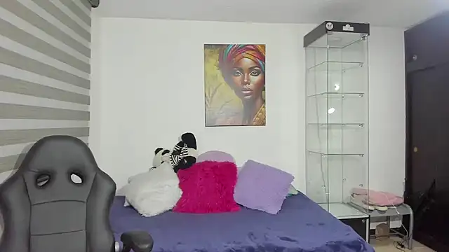 antonella4youu's cam snapshot