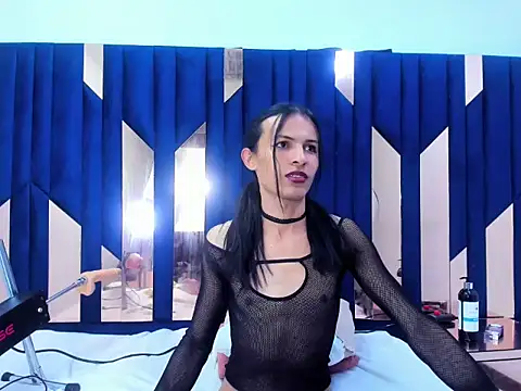 Aisha_hotts777 live sex cam