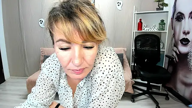 Cassandra_Hotty's cam snapshot