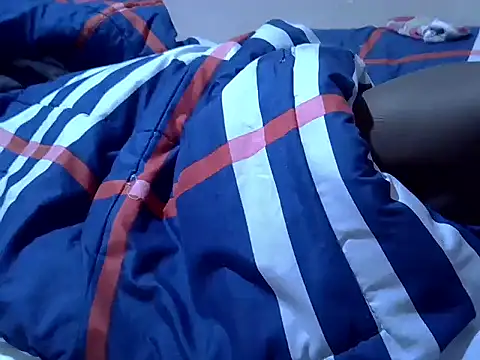 Just_Karu's cam snapshot