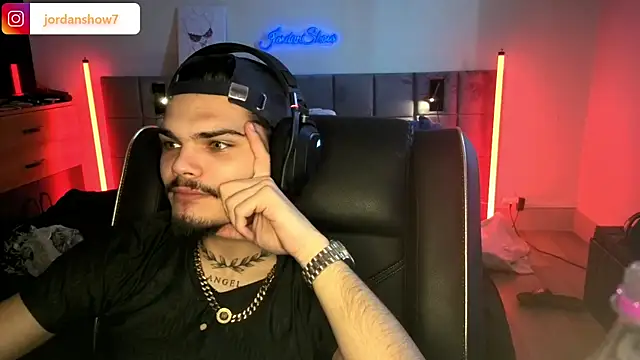 JordanShow live sex cam