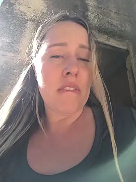 Mona_Plus live sex cam