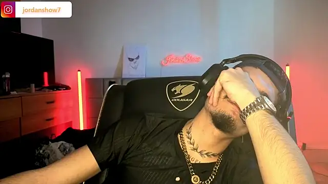 JordanShow live sex cam