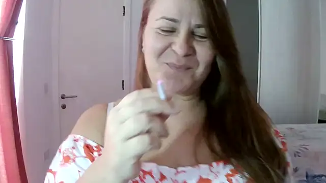 Dr_Emma's cam snapshot