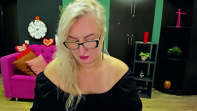 ChristyBrooks's cam snapshot