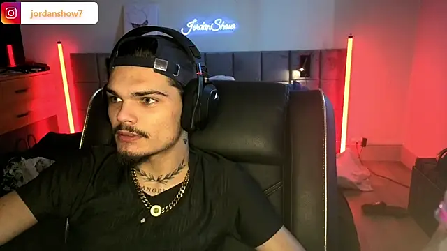 JordanShow live sex cam