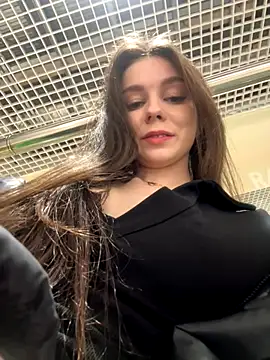 MilaBee live sex cam