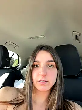 DoriDeluxe66 live sex cam