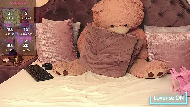 JaneDevine's cam snapshot