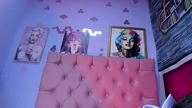 Megan_Luxe's cam snapshot