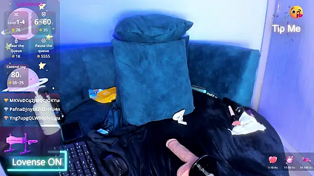 SafiroBlake's cam snapshot