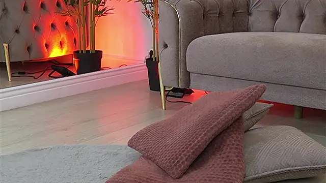 TifannyRay's cam snapshot