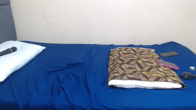 AfricanPopi's cam snapshot