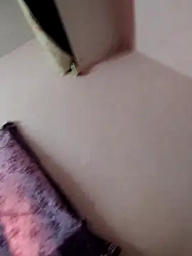 pujapujarrrr's cam snapshot