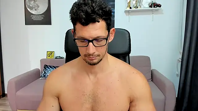 BrutusK08 live sex cam