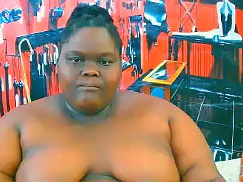 EbonyHotBuns's cam snapshot