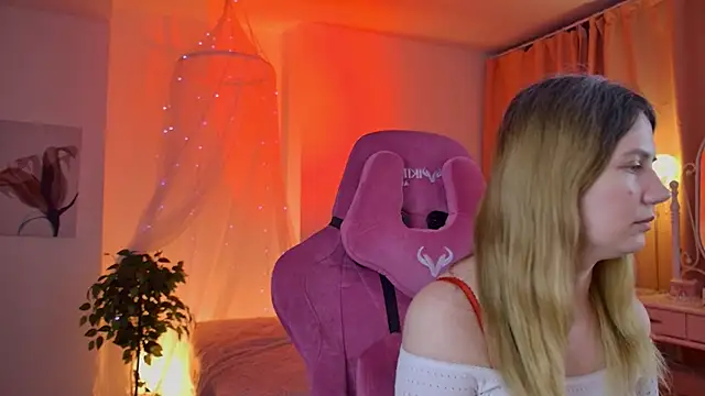 AleksaLaurent's cam snapshot