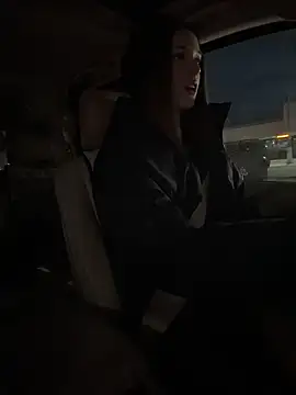 DollyTall's cam snapshot