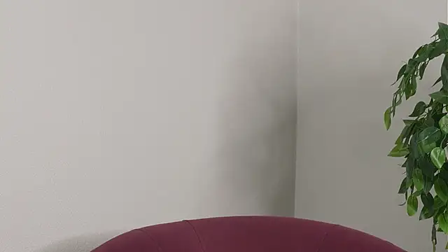 NganZarella's cam snapshot